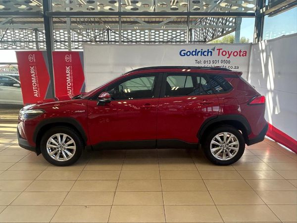 2024-Toyota-Corolla-Cross-18-XS-Hybrid image:3