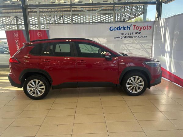 2024-Toyota-Corolla-Cross-18-XS-Hybrid image:4