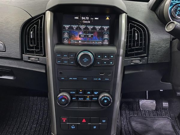 2021-Mahindra-XUV-500-22D-mHawk-7-seat-W6-Auto image:15
