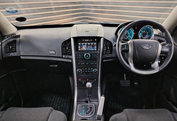 2021-Mahindra-XUV-500-22D-mHawk-7-seat-W6-Auto image:19