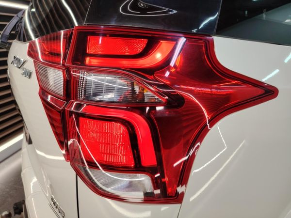 2021-Mahindra-XUV-500-22D-mHawk-7-seat-W6-Auto image:24