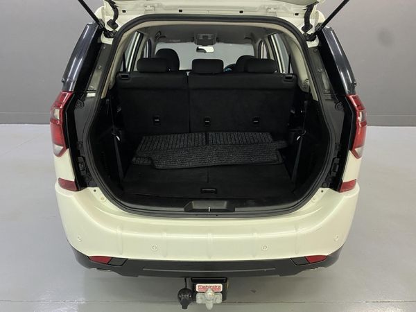 2021-Mahindra-XUV-500-22D-mHawk-7-seat-W6-Auto image:5
