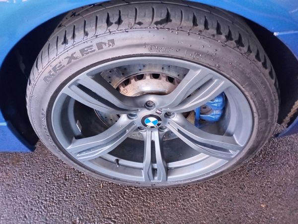 2012-BMW-M5-M-DCT image:7