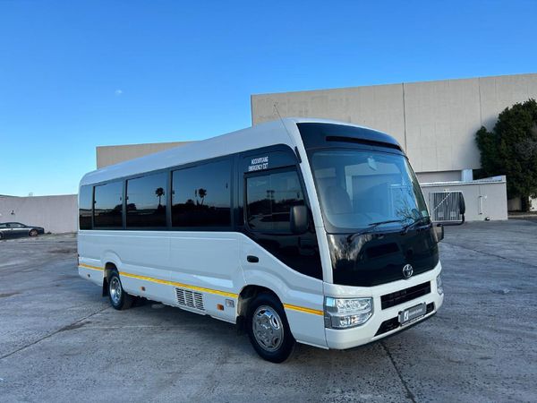 Used Toyota Coaster 2.8D GL Auto 23 Seater for sale in Western Cape ...