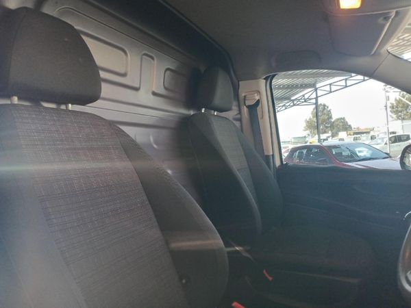 2016-Mercedes-Benz-Vito-116-22-CDI-Panel-Van image:10