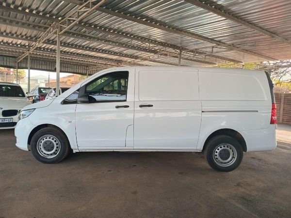 2016-Mercedes-Benz-Vito-116-22-CDI-Panel-Van image:1
