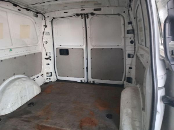 2016-Mercedes-Benz-Vito-116-22-CDI-Panel-Van image:5