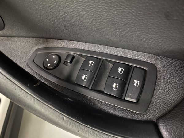 2019-BMW-X1-sDrive18i-Auto image:9