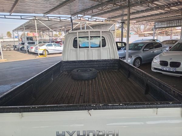 2015-Hyundai-H100-Bakkie-26D-Dropside image:3