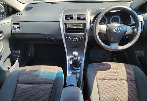 2015-Toyota-Corolla-Quest-16 image:8