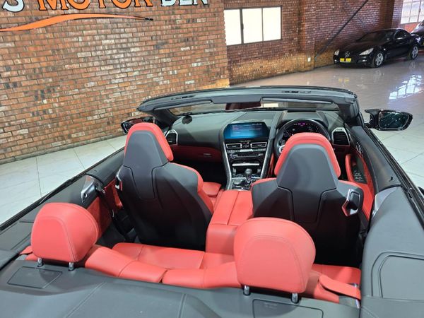 2022-BMW-M8-Competition-Convertible image:10