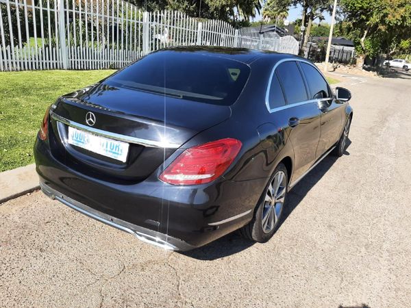 2015-Mercedes-Benz-C-Class-C-180-Avantgarde-Auto image:8