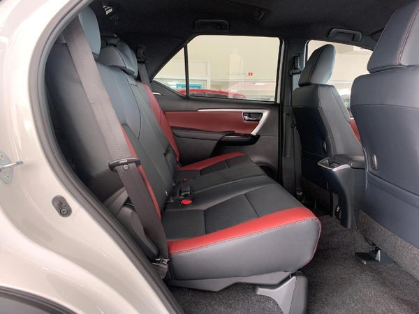 2026-Toyota-Fortuner-28-GD-6-VX-Auto image:11