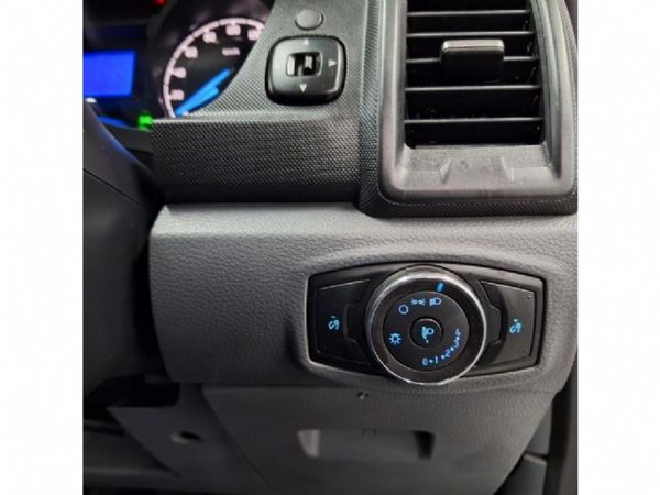 2018-Ford-Ranger-22-TDCi-XL-Double-Cab image:10
