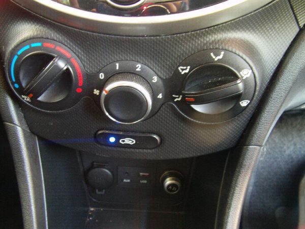 2017-Hyundai-Accent-16-GLS-Fluid-Auto image:18