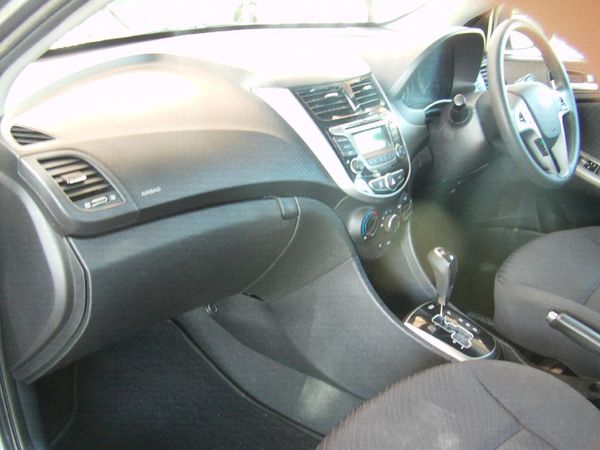 2017-Hyundai-Accent-16-GLS-Fluid-Auto image:19