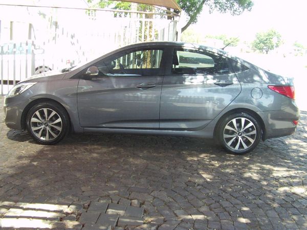 2017-Hyundai-Accent-16-GLS-Fluid-Auto image:3