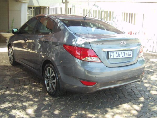 2017-Hyundai-Accent-16-GLS-Fluid-Auto image:4