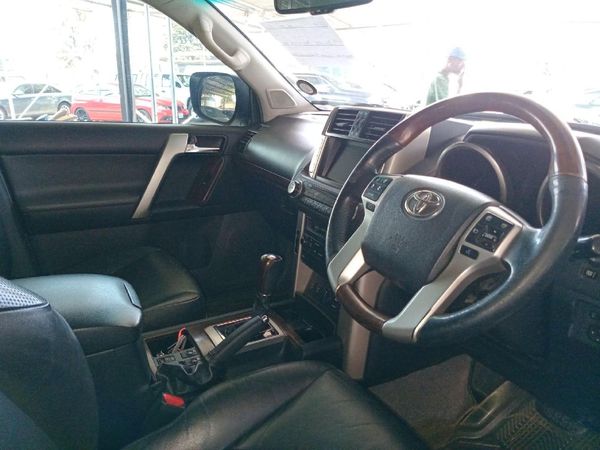 2011-Toyota-Land-Cruiser-Prado-30-TDI-VX-Auto image:5
