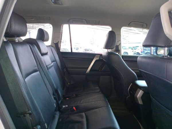 2011-Toyota-Land-Cruiser-Prado-30-TDI-VX-Auto image:8