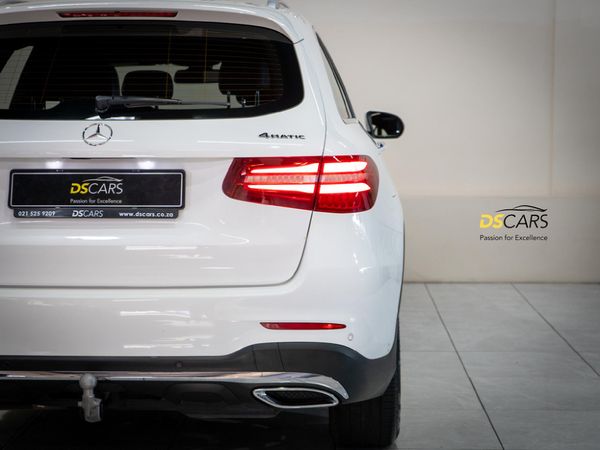 2018-Mercedes-Benz-GLC-350d image:11