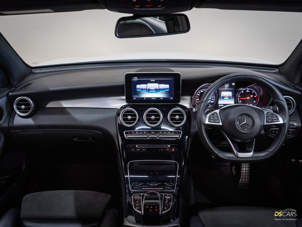 2018-Mercedes-Benz-GLC-350d image:12