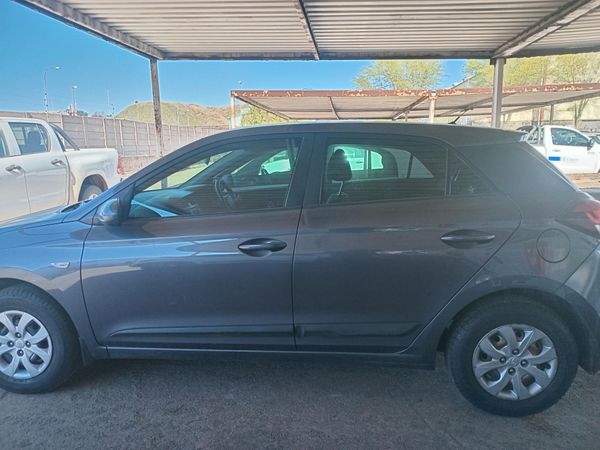 2016-Hyundai-i20-12-Motion image:1