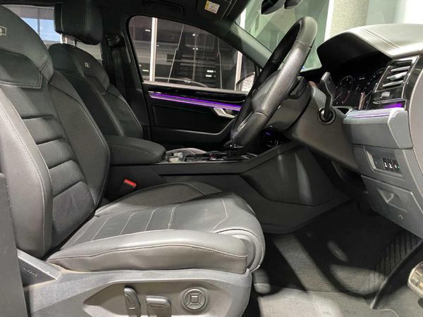 2021-Volkswagen-Touareg-30-TDI-V6-Executive image:11