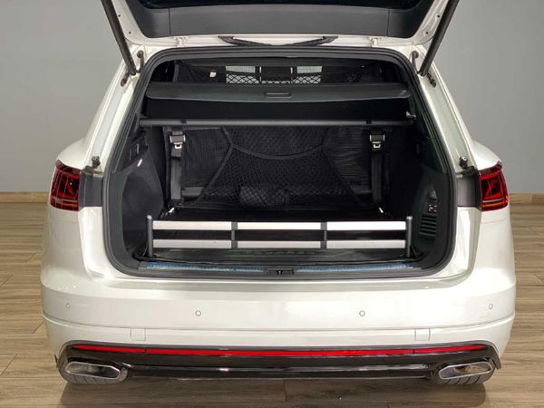 2021-Volkswagen-Touareg-30-TDI-V6-Executive image:18