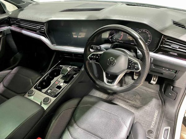 2021-Volkswagen-Touareg-30-TDI-V6-Executive image:26