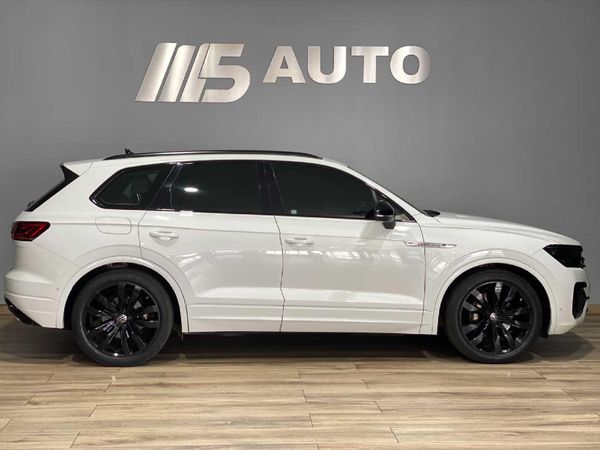 2021-Volkswagen-Touareg-30-TDI-V6-Executive image:3
