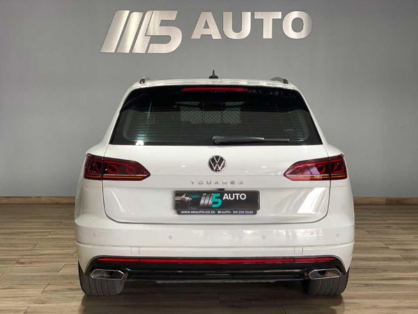 2021-Volkswagen-Touareg-30-TDI-V6-Executive image:4