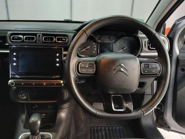2022-Citroen-C3-12-PureTech-Shine-81kW image:10