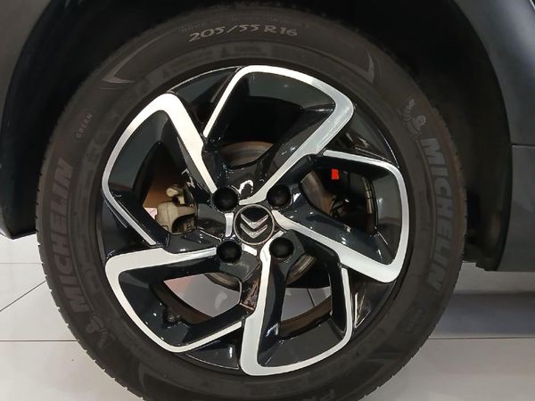 2022-Citroen-C3-12-PureTech-Shine-81kW image:4