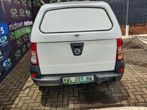 2014-Nissan-NP200-16 image:6