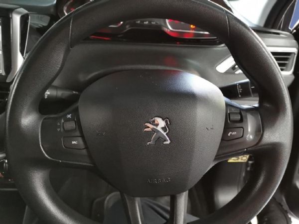 2016-Peugeot-208-12-PureTech-Active-5-dr image:9