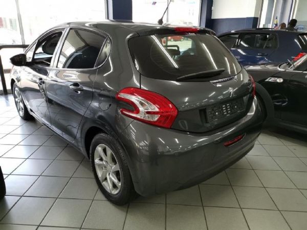 2016-Peugeot-208-12-PureTech-Active-5-dr image:1