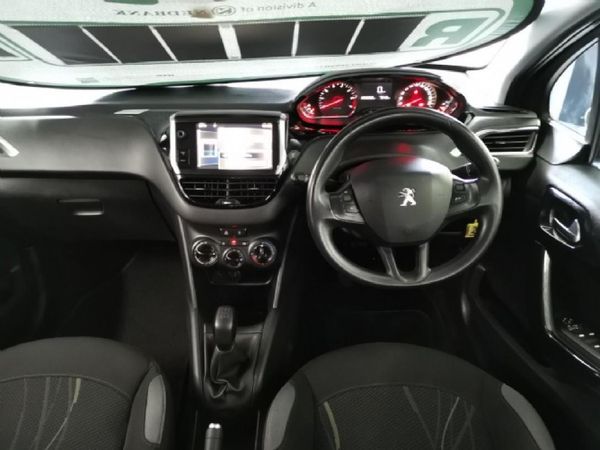 2016-Peugeot-208-12-PureTech-Active-5-dr image:5