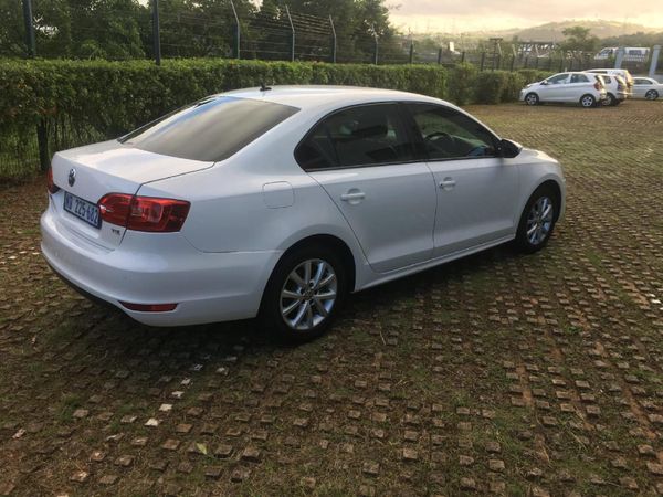 2013-Volkswagen-Jetta-VI-14-TSI-Highline image:4
