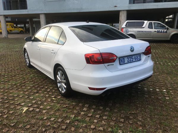 2013-Volkswagen-Jetta-VI-14-TSI-Highline image:5