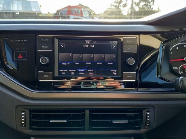 2020-Volkswagen-Polo-10-TSI-Comfortline image:11