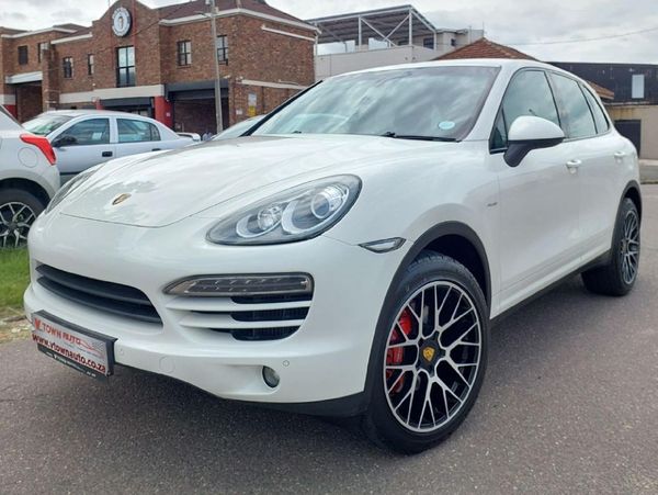 2012-Porsche-Cayenne-Diesel-Auto image:1