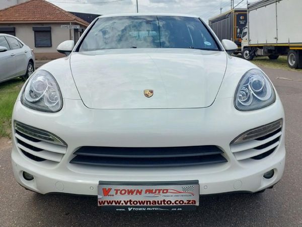 2012-Porsche-Cayenne-Diesel-Auto image:2