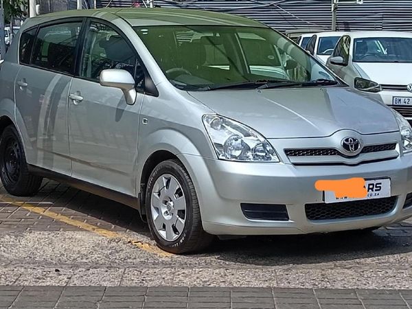 2009-Toyota-Corolla-Verso-1800 image:4