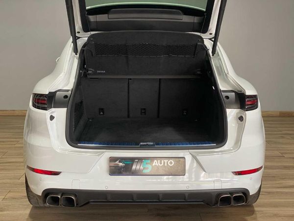 2020-Porsche-Cayenne-Coupe-Turbo image:18