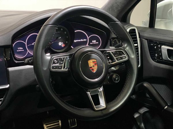 2020-Porsche-Cayenne-Coupe-Turbo image:20