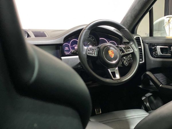 2020-Porsche-Cayenne-Coupe-Turbo image:22