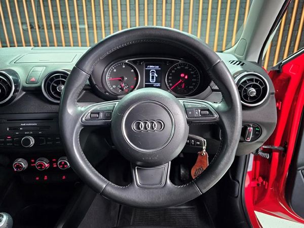 2014-Audi-A1-Sportback-16-TDI-Ambition image:10