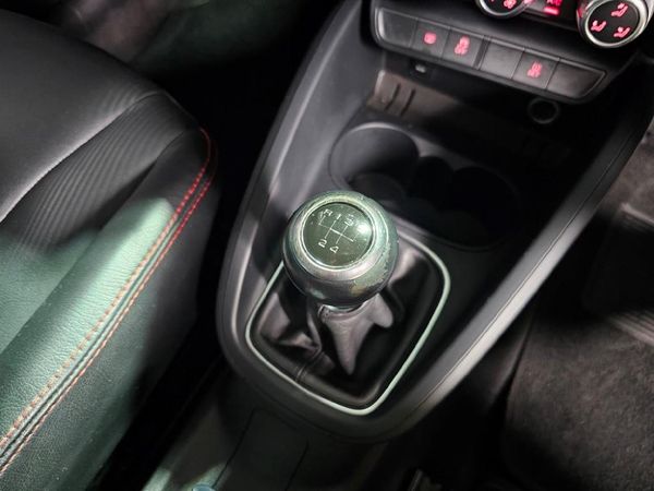 2014-Audi-A1-Sportback-16-TDI-Ambition image:12