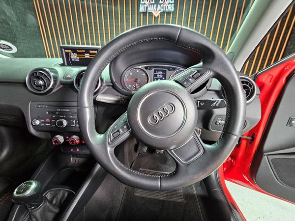 2014-Audi-A1-Sportback-16-TDI-Ambition image:17